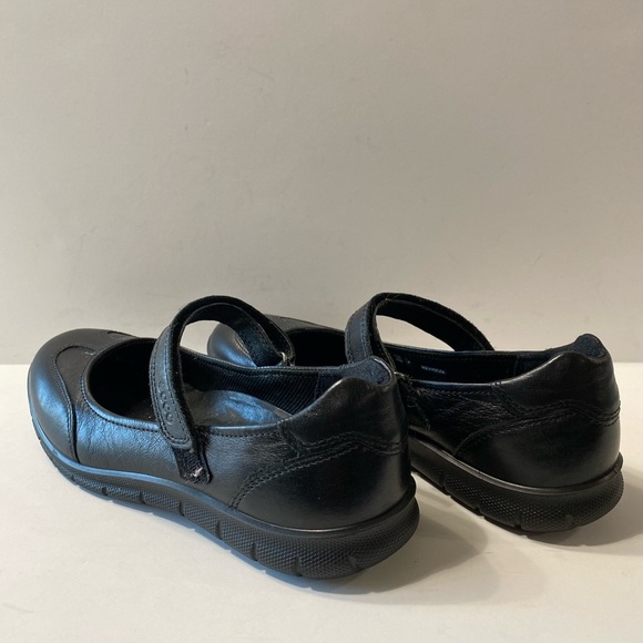 Ecco Women's Black Leather Velcro Mary Jane Ballet Flat Shoes Size 8.5, EU 38 - Picture 2 of 7